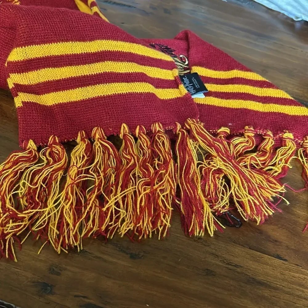 Disney Cinereplicas Harry Potter - Scarf Classic Gryffindor - Official EUC